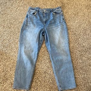 AE Stretch Curvy Mom Jean